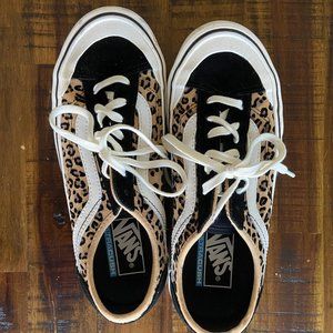 Almost New! Vans 36 DEFCON SF Leopard Sneaker